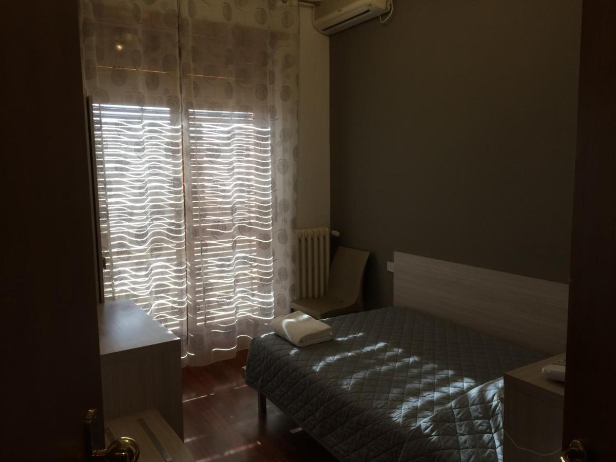Twelve Hotel Монкалиери Екстериор снимка
