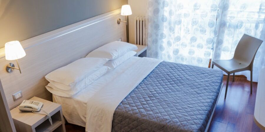 Twelve Hotel Монкалиери Екстериор снимка